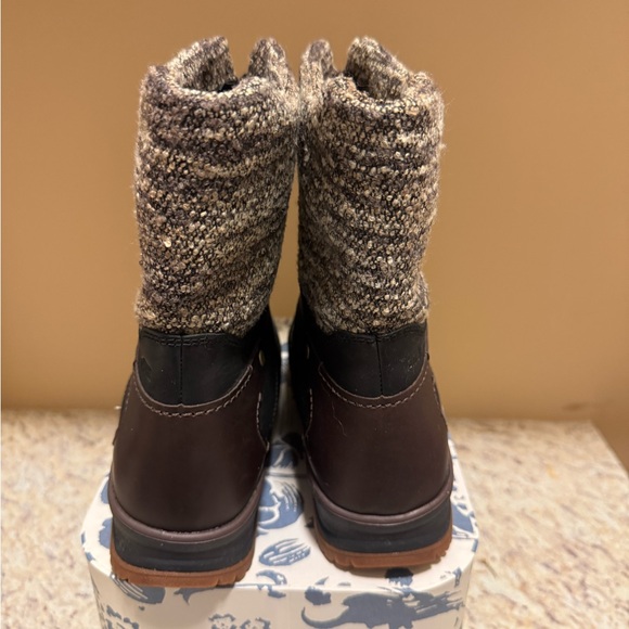 Merrell Warm Brown Winter Boots - Picture 6 of 10